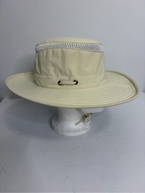 The Tilley Airflo Hat Mens 7 Cream Breathable Boonie Hat Made in Canada LTM6